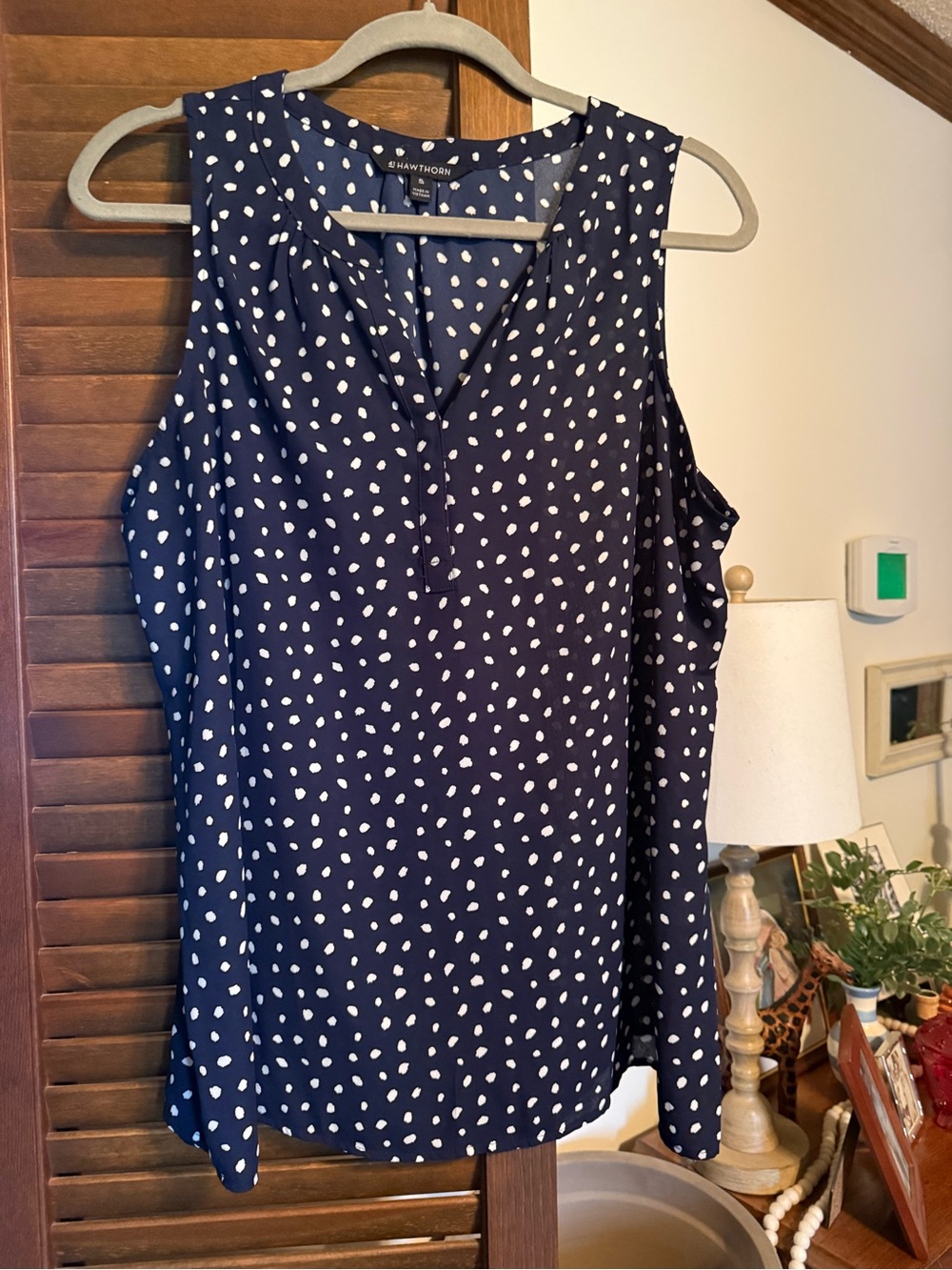41 Hawthorn XL navy polka dot blouse EUC